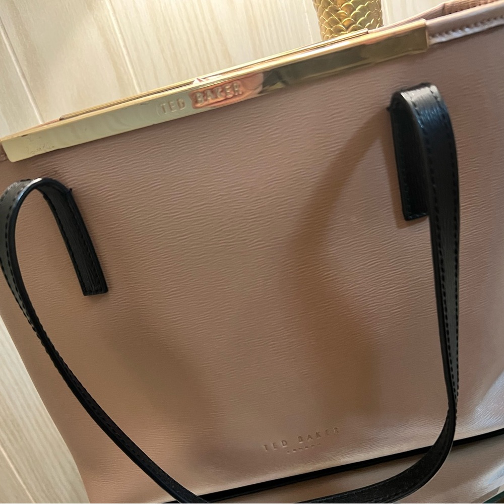 Ted Baker Black & Nude Handbag Purse